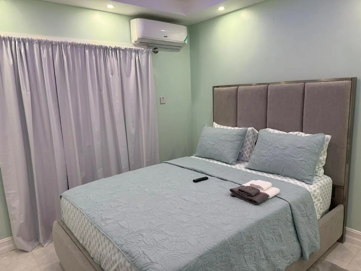 Vila Luxe Oasis Portmore