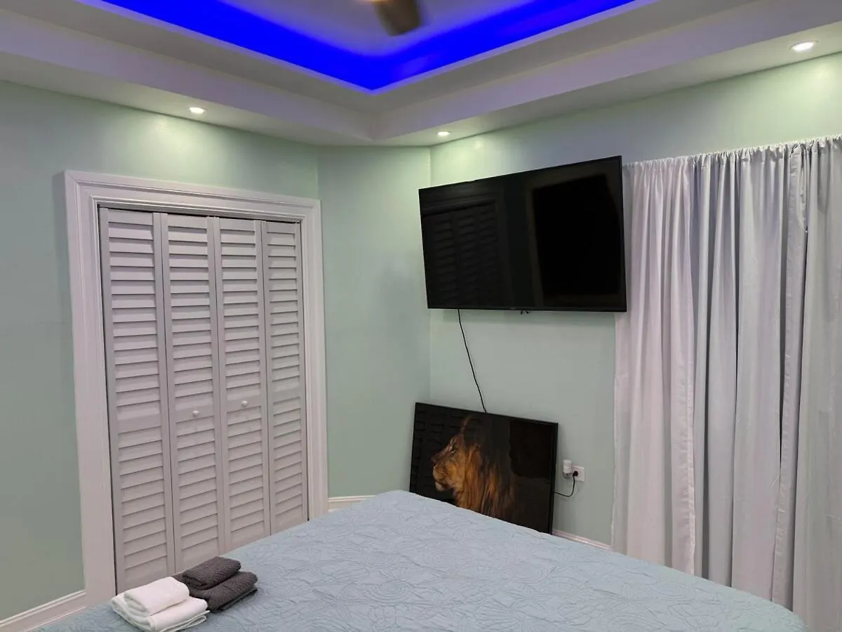 Vila Luxe Oasis Portmore 0*,